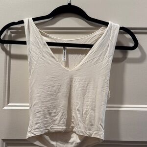Lulu's white Crop Top